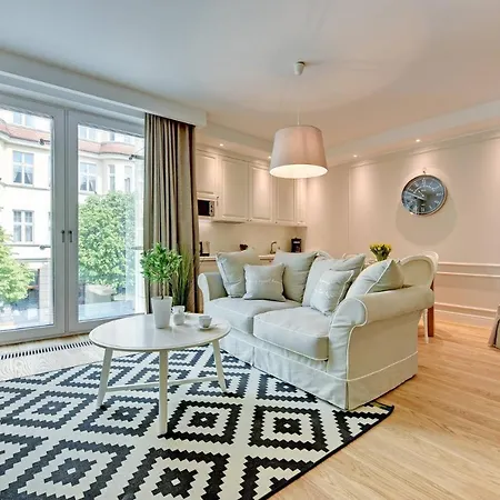 Montevideo Centrum 4 By Grand Apartments Sopot Esterno foto
